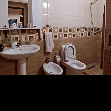 Valona Apartament Lägenhet *