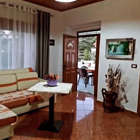 Valona Apartament *